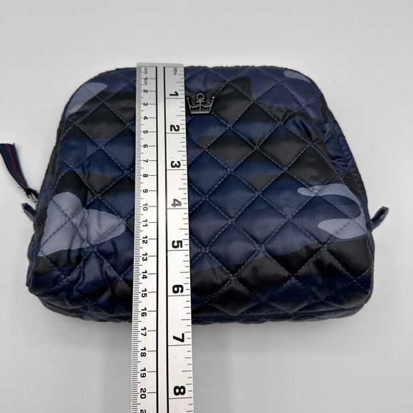 Oliver Thomas Quilted Camo Cosmetic Bag Pouch Makeup Toiletry Travel Navy Blue - Picture 8 of 9